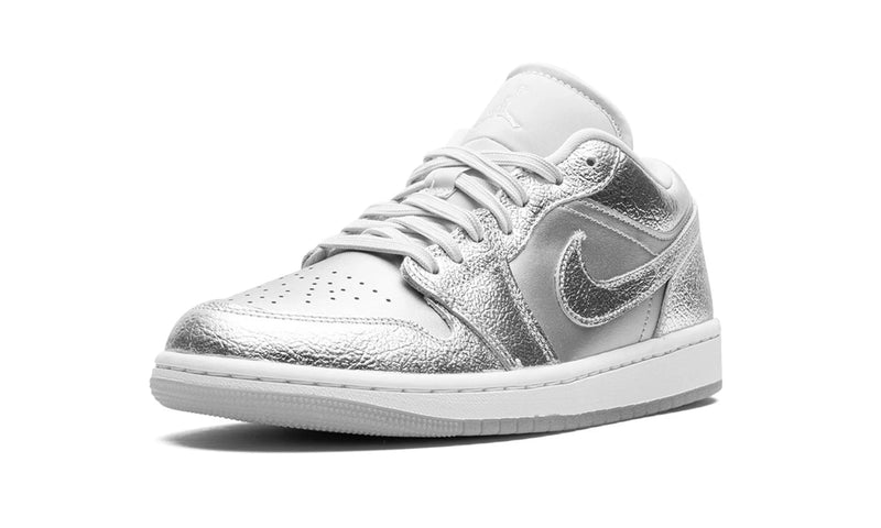 Tênis Air Jordan 1 Low Feminino "Metallic Silver" Cinza