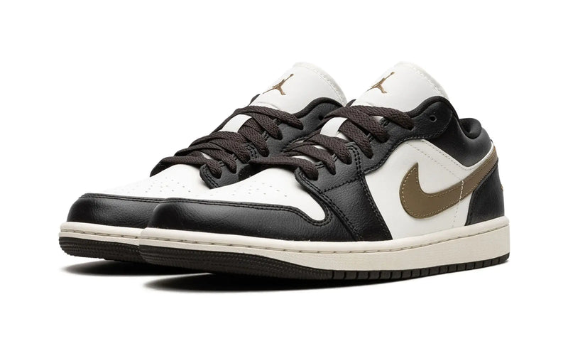 Tênis Air Jordan 1 Low "Shadow Brown" Preto / Dourado