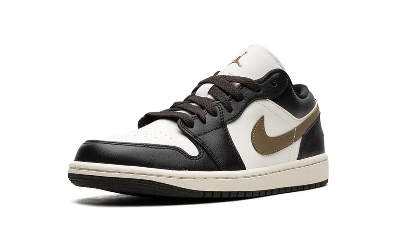 Tênis Air Jordan 1 Low "Shadow Brown" Preto / Dourado