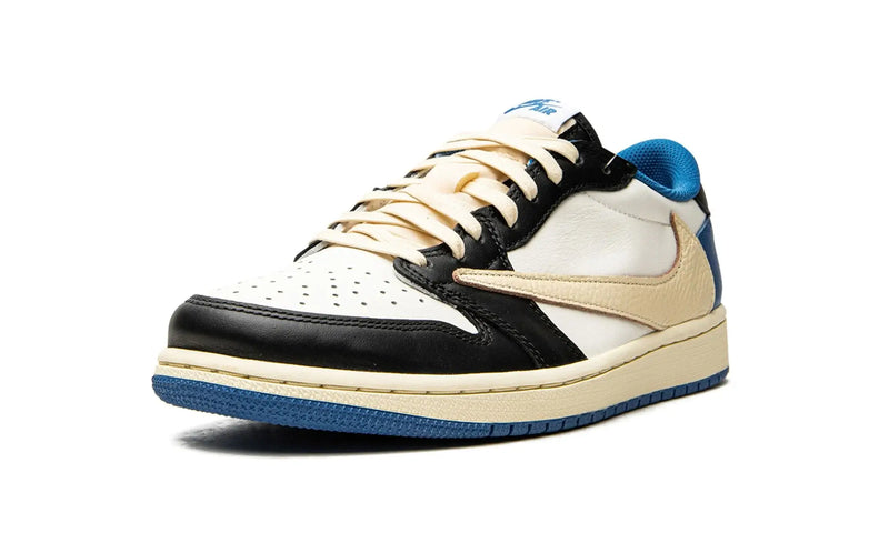 Tênis Air Jordan 1 Low x Travis Scott x Fragment