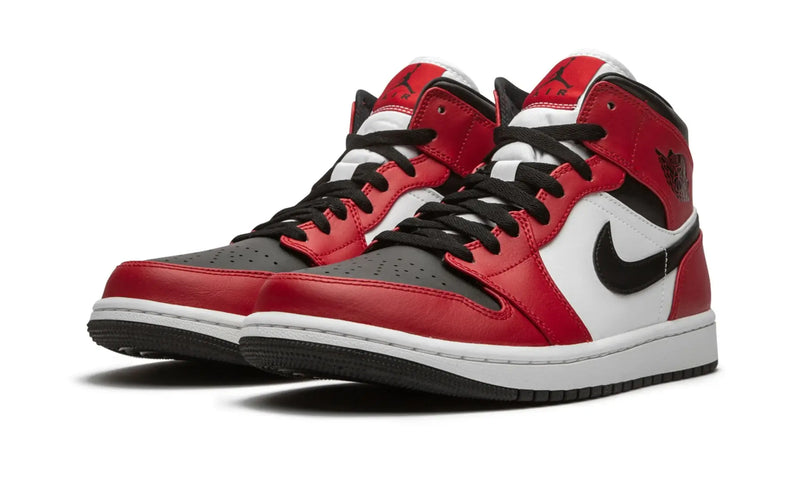 Tênis Air Jordan 1 Mid "Chicago Black Toe" Vermelho