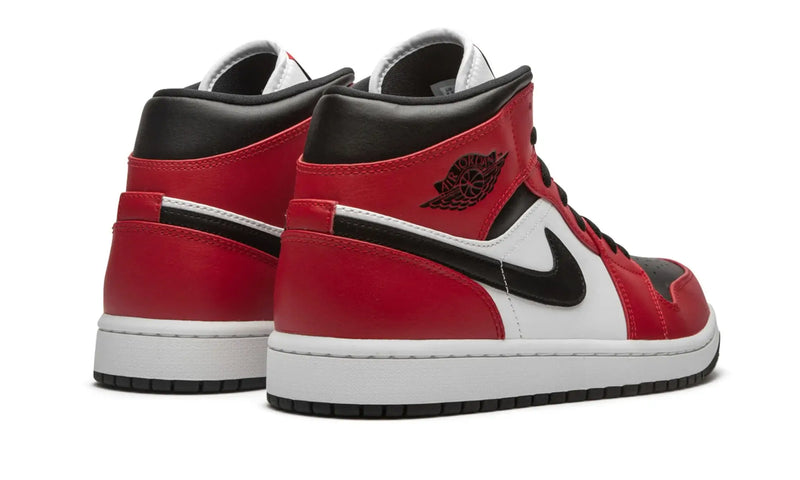 Tênis Air Jordan 1 Mid "Chicago Black Toe" Vermelho