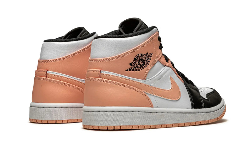 Tênis Air Jordan 1 Mid Feminino "Crimson Tint" Salmão