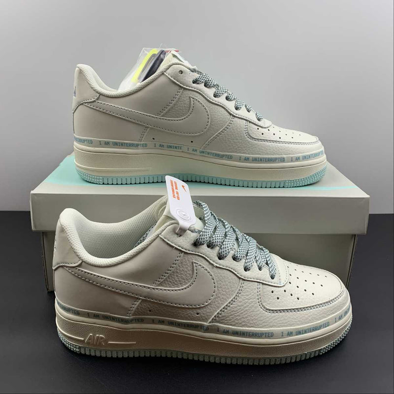 Nike Air Force 1 - '07 - SU19 - Off white / Light Blue