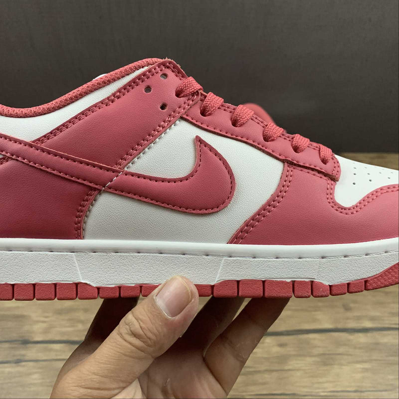 Nike Dunk Low - White / Pink