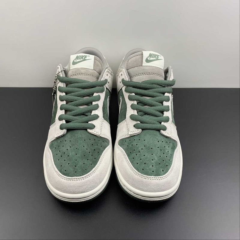 Nike Dunk Low - KATSUHIRO ô TOMO - Dark Green / Light Gray