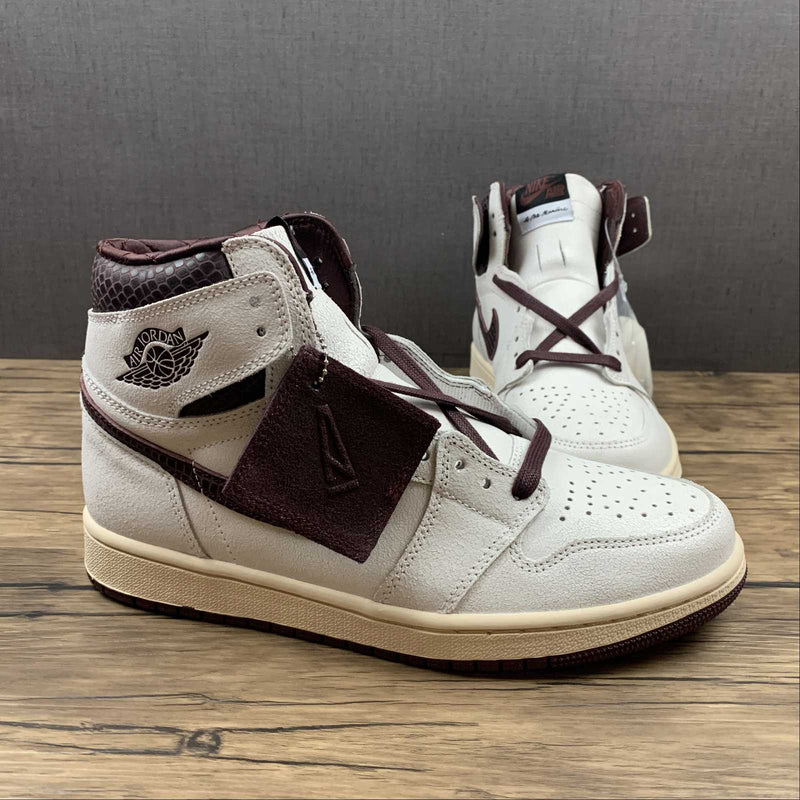 Nike Air Jordan 1 - Retro High OG - White / Brown Red