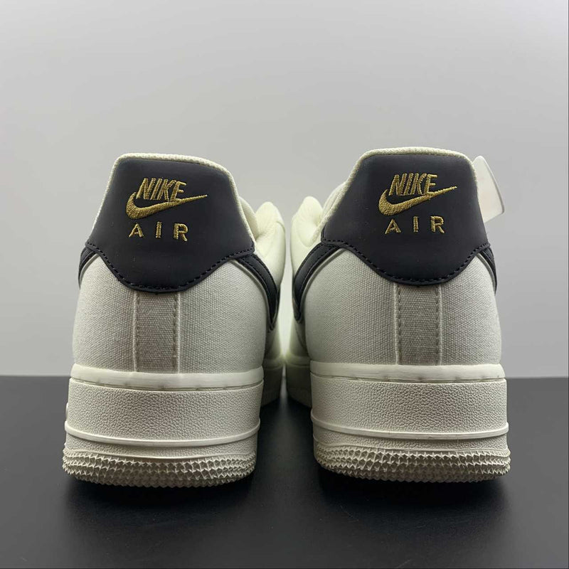 Nike Air Force 1 - '07 - Beige / Black / Gold