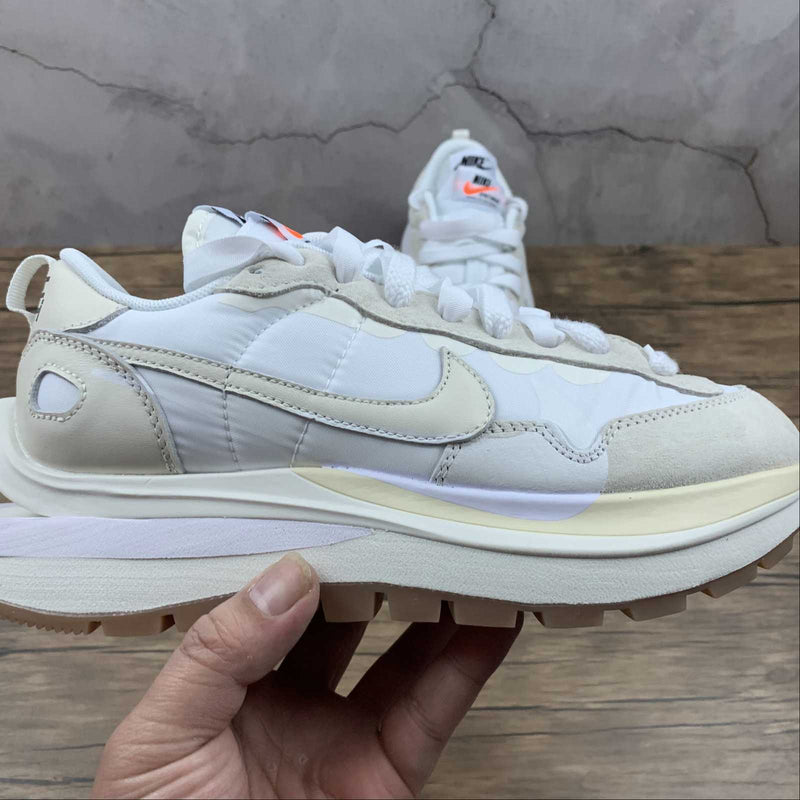 Nike Sacai - Vaporwaffle - White / Grey - White