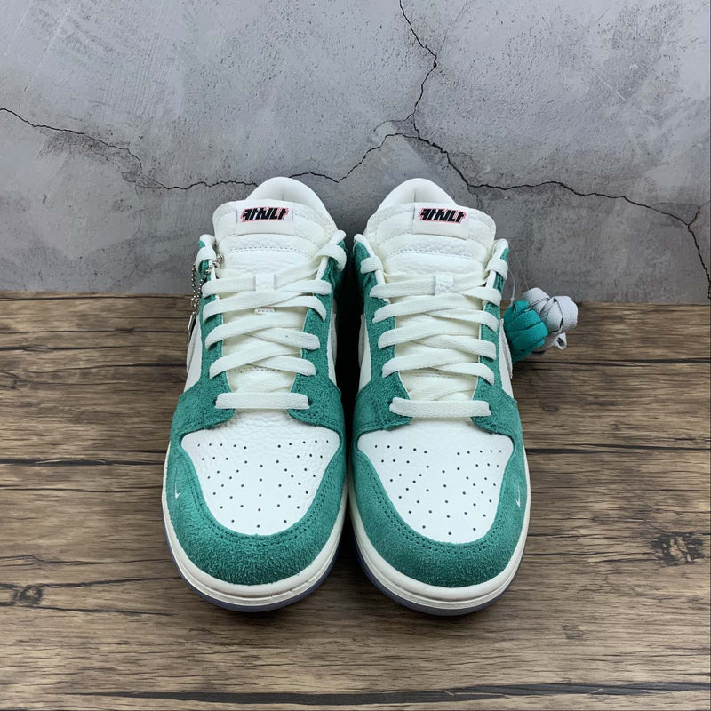 Nike Dunk Low - Kasina - Sail / White - Neptune Green