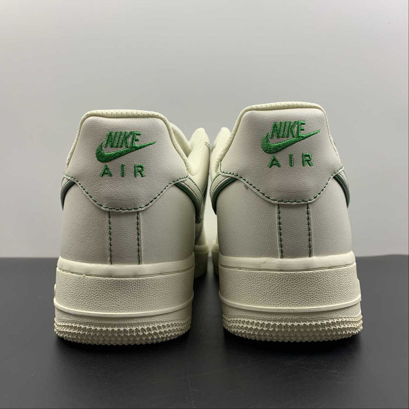 Nike Air Force 1 - '07 - Beige / Green