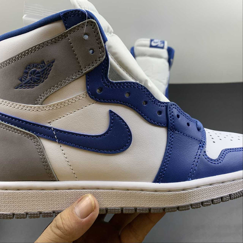 Nike Air Jordan 1 - Retro High OG - Sail / Military Blue - Blacl