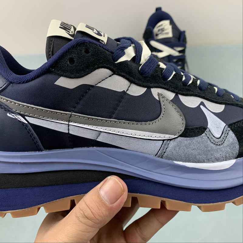 Nike Sacai - Vaporwaffle - DK. Blue / Black