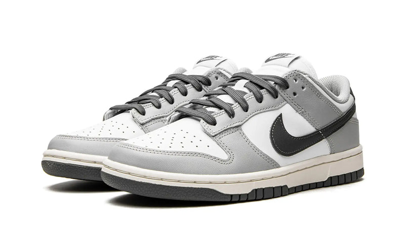 Tênis Nike Dunk Low Feminino "Light Smoke Grey" Cinza