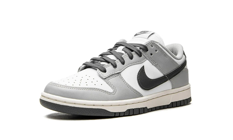 Tênis Nike Dunk Low Feminino "Light Smoke Grey" Cinza