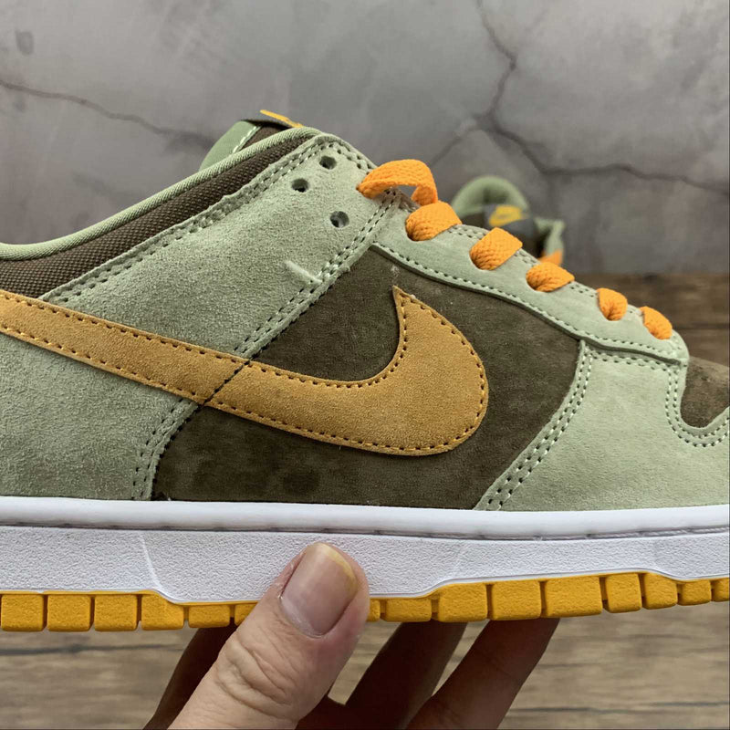 Nike Dunk Low - SE - Dusty Olive / Pro Gold