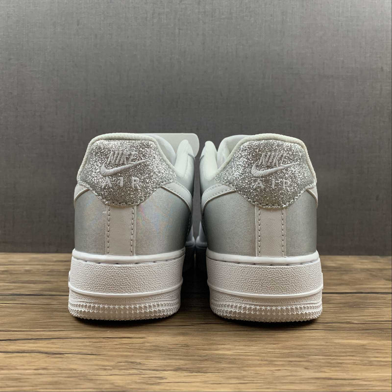 Nike Air Force 1 - '07 - White / White - Metallic Silver