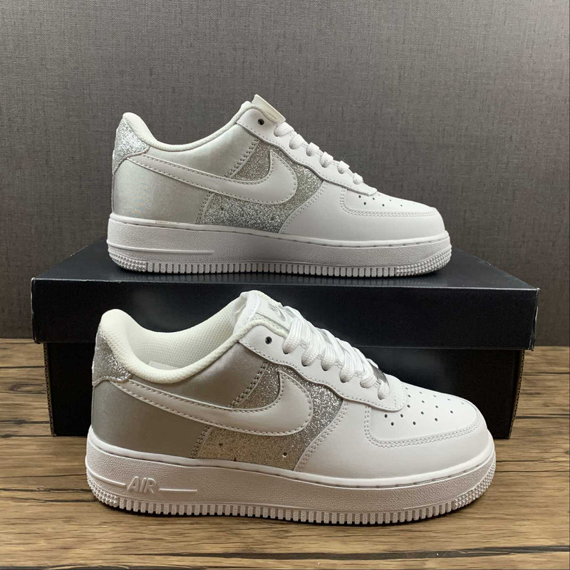 Nike Air Force 1 - '07 - White / White - Metallic Silver