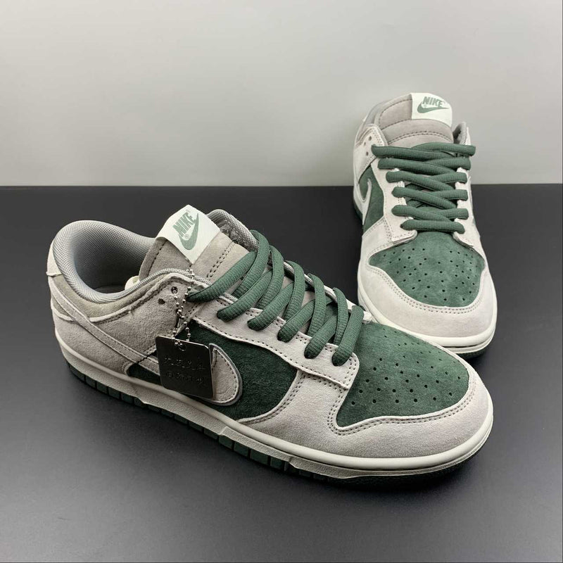 Nike Dunk Low - KATSUHIRO ô TOMO - Dark Green / Light Gray