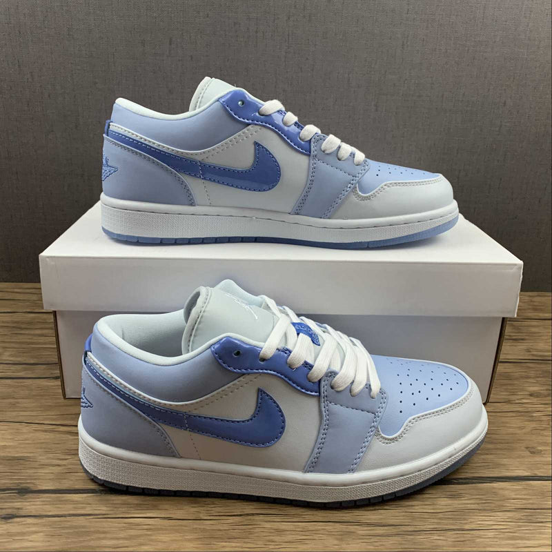 Nike Air Jordan 1 - LOW -Light Blue / White