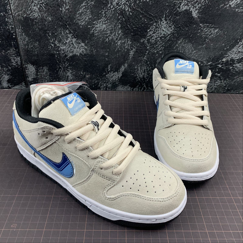 Nike Dunk Low - SB PRO - Light Cream / Deep Royal Blue