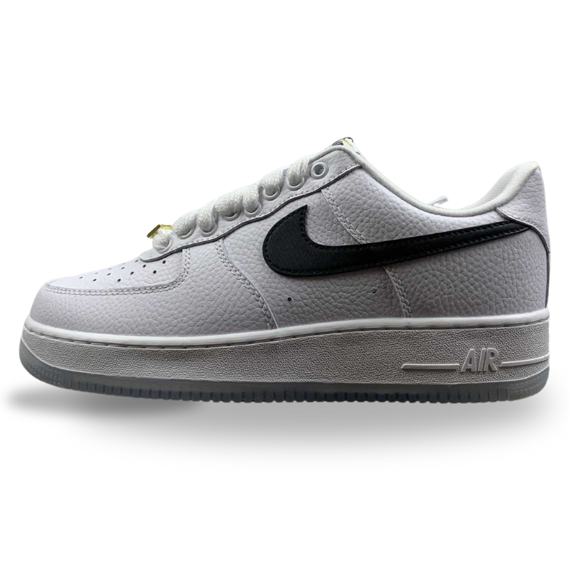 Nike Air Force 1 - '07 - LOW - White / Black / Gold