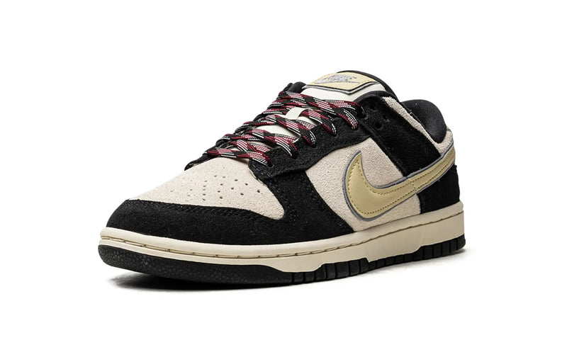 Tênis Nike Dunk Low Feminino "Black Team Gold" Preto / Dourado