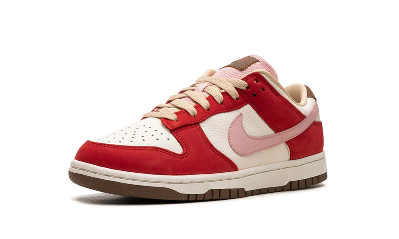 Tênis Nike Dunk Low Feminino "Bacon" Vermelho / Rosa