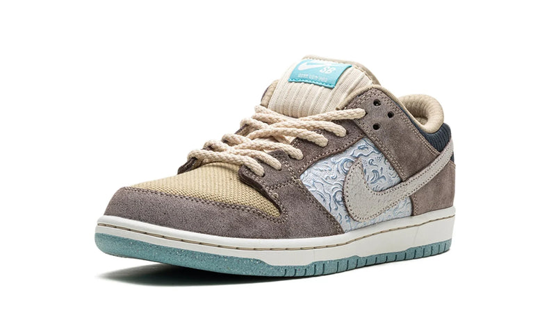 Tênis Nike Dunk Low SB "Big Money Savings" Marrom