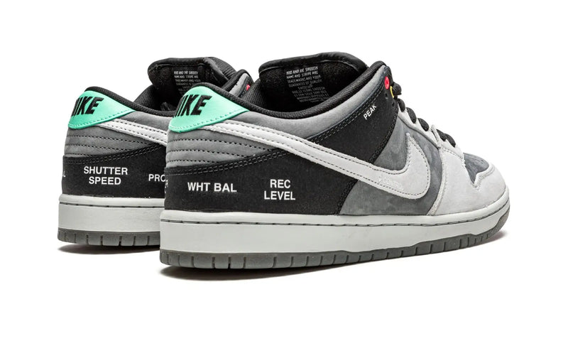 Tênis Nike Dunk Low SB "VX1000" Cinza / Preto