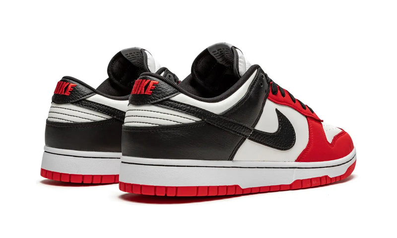 Tênis Nike Dunk Low x NBA "Chicago" Vermelho / Preto