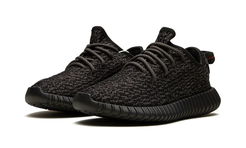 Tênis Adidas Yeezy Boost 350 V1 "Pirate Black" Preto