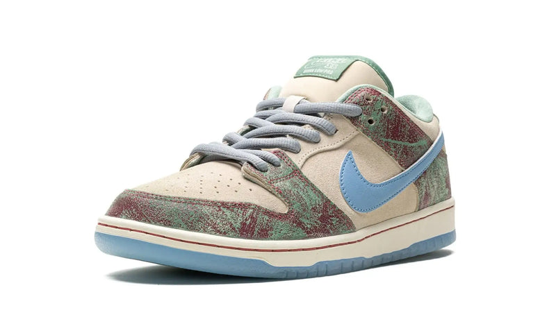 Tênis Nike Dunk Low SB x Crenshaw Skate Club Colorido